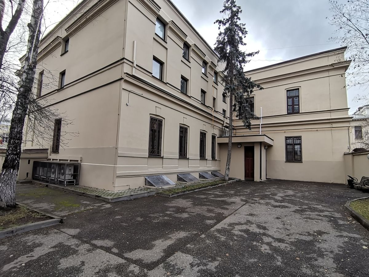 фасад дома, здание по адресу г Москва, ул Поварская, д 40 стр 1